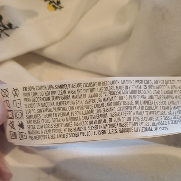 Forever 21 White Sheath Mini Dress with Crew Neck - Picture 8 of 8